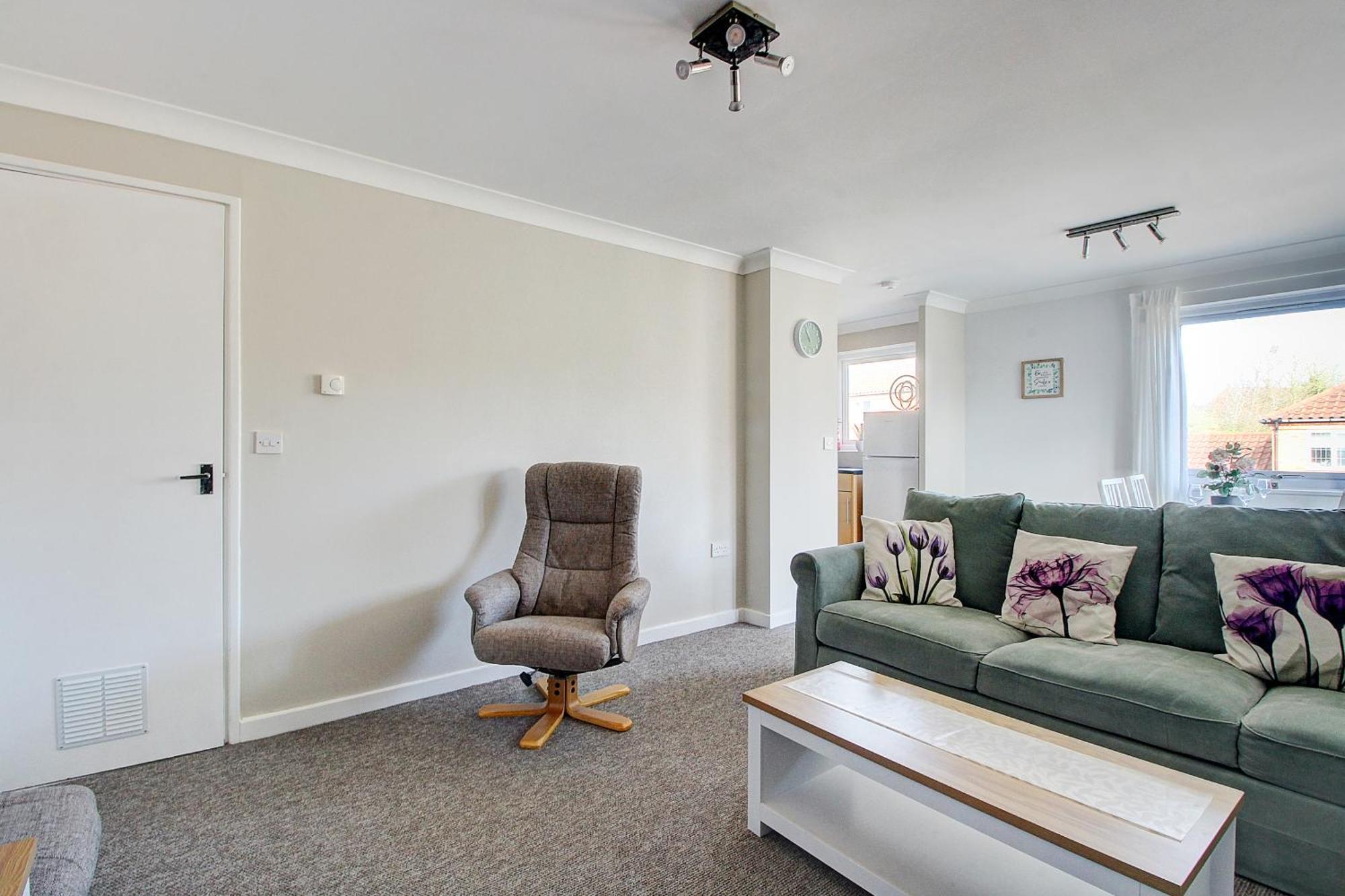 2 Minutes From Mk Central By Car- 2 Bed Apartment - 2 Free Parking Spaces- Hosted By Stayinmk Милтън Кейнс Екстериор снимка